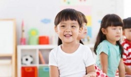 娱乐吃瓜君保姆带娃,揭秘明星育儿日常